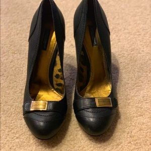 D&G black pump